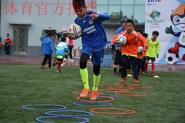 亚足联草根足球节 江西启动“我爱足球”民间争霸赛 亚足联草根足球节 江西启动“我爱足球”民间争霸赛